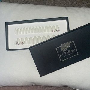 Full set white/gem nails